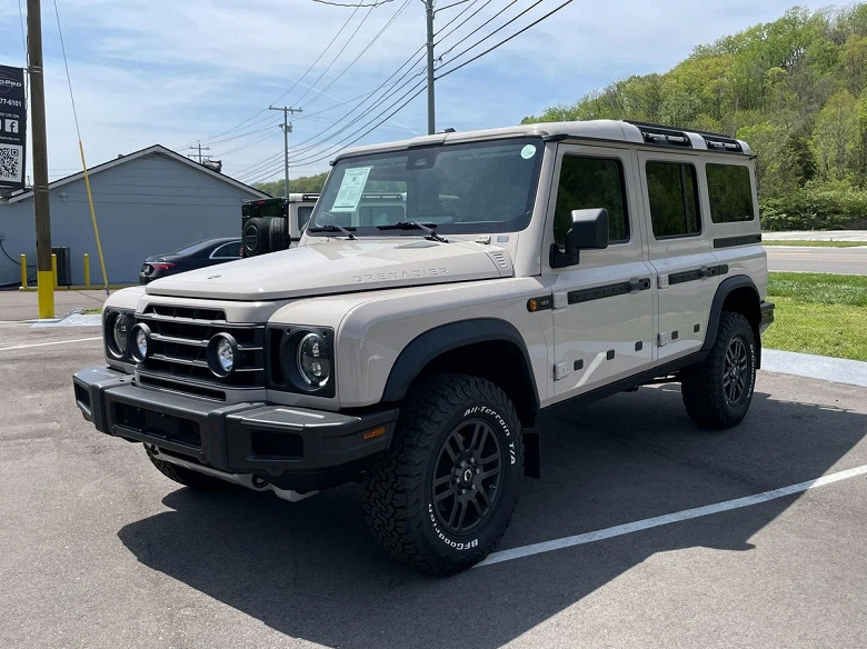 В России начали продавать «преемника Defender». Рамный Ineos Grenadier получил 3,0-литровый мотор BMW, 8-ступенчатый «автомат» и полный привод В России начали продавать «преемника Defender». Рамный Ineos Grenadier получил 3,0-литровый мотор BMW, 8-ступенчатый «автомат» и полный привод