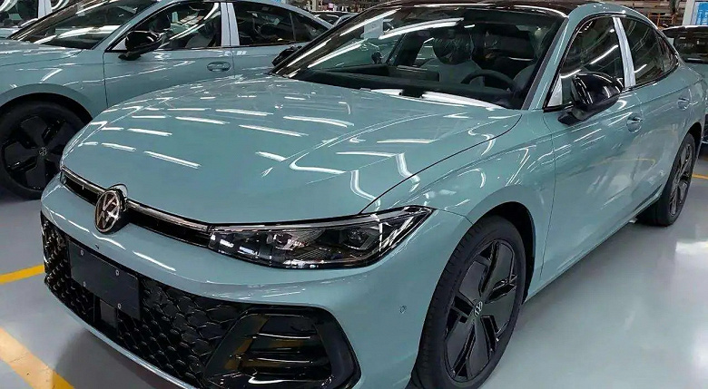 Три экрана на передней панели, два «лица», 5 метров длины и 220 л.с. Стартовало производство нового Volkswagen Passat PRO