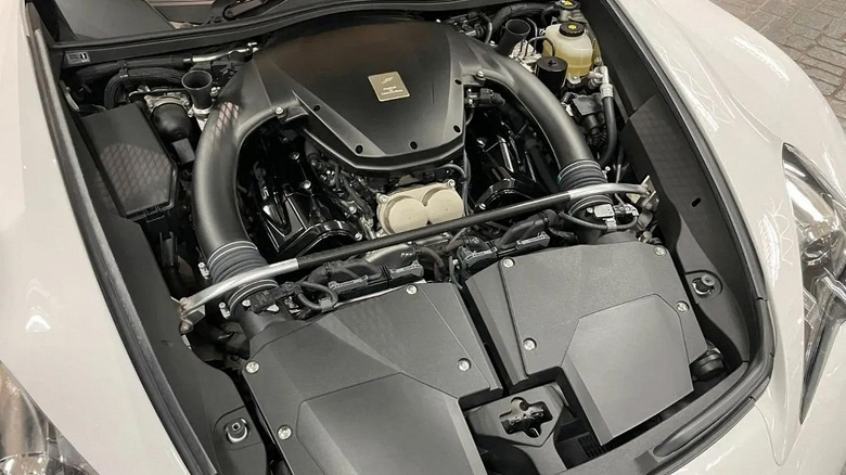 Lexus LFA — самый дорогой праворульный автомобиль в России. За него просят 100 млн рублей