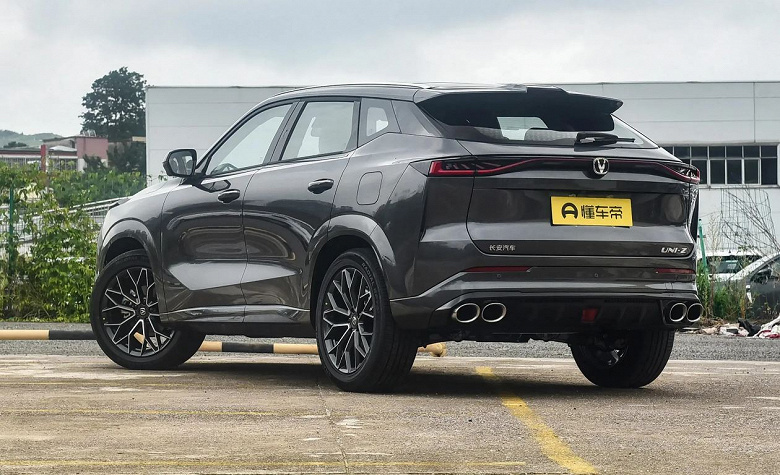 Не все хотят электромобили и гибриды. Представлена новая версия Changan Uni-Z с классическим бензиновым мотором Не все хотят электромобили и гибриды. Представлена новая версия Changan Uni-Z с классическим бензиновым мотором