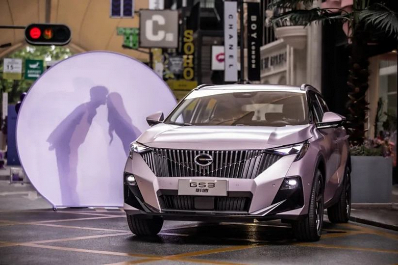 Такие машины уже собирают в России. Представлен GAC Trumpchi GS3 в ...