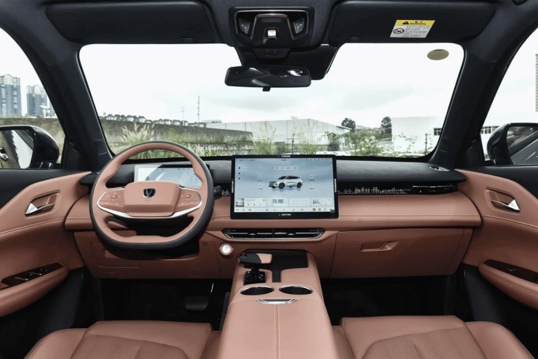 Не все хотят электромобили и гибриды. Представлена новая версия Changan Uni-Z с классическим бензиновым мотором Не все хотят электромобили и гибриды. Представлена новая версия Changan Uni-Z с классическим бензиновым мотором