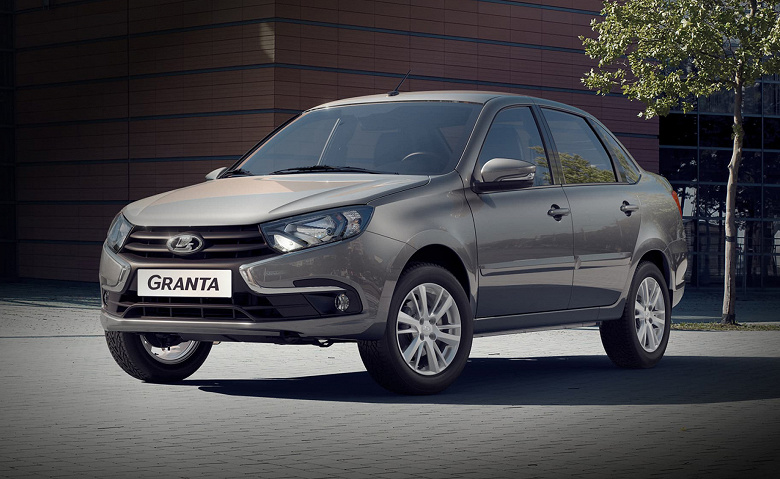 Новенькая Lada Granta — за 535 тысяч рублей (в пересчёте по курсу). Lada Granta в Египте в два раза дешевле, чем в России. Обновлено: комментарий АвтоВАЗа