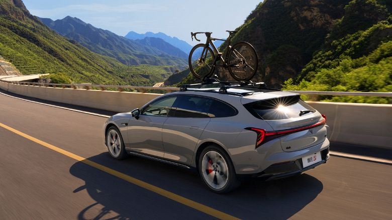 Палатка на крыше, большая кровать в салоне, лидар, практичный кузов &laquo;универсал&raquo; &mdash; недорого. Neta S Hunting Edition показали на официальных фото