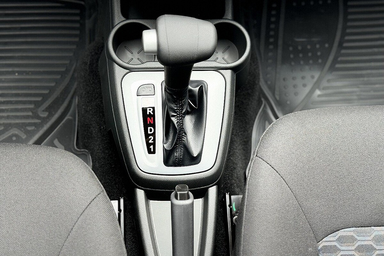 В Белоруссии стартовали продажи Lada Granta с японским &laquo;автоматом&raquo; Jatco. Машина дешевле, чем в России