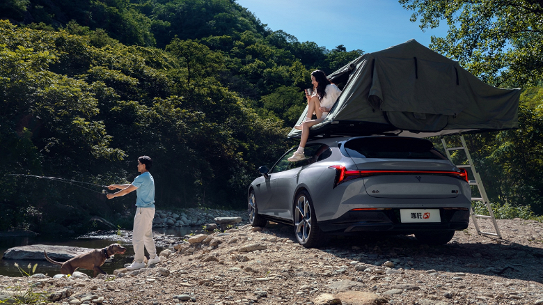 Палатка на крыше, большая кровать в салоне, 128-строчный лидар, практичный кузов &laquo;универсал&raquo; &mdash; недорого. Neta S wagon доступен для предзаказа в Китае