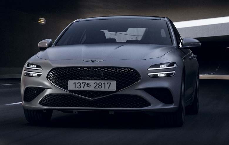 В Россию приехал премиум-Hyundai, способный заменить BMW 3-Series и Audi A4: &laquo;параллельный&raquo; Genesis G70 в три раза дороже официального