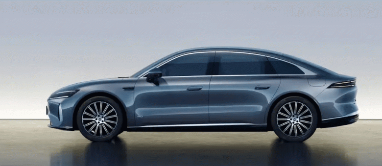 Полноприводный 5-метровый седан Chery Amulet A9 выйдет в первом квартале 2025 Полноприводный 5-метровый седан Chery Amulet A9 выйдет в первом квартале 2025