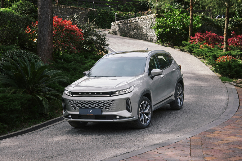 Дилеры Exeed LX: автомобили в продаже, дефицита нет, но с декабря цены существенно вырастут