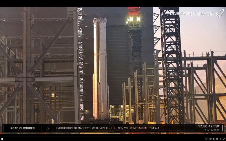 SpaceX начала выкат рекордного ускорителя Super Heavy V3 SpaceX начала выкат рекордного ускорителя Super Heavy V3