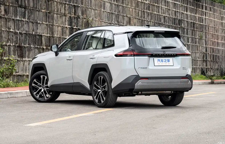 В Китае представлен новый Toyota Wildlander — клон новейшего Toyota RAV4 за 170 тыс. юаней (1,9 млн рублей) с русифицированной медиасистемой