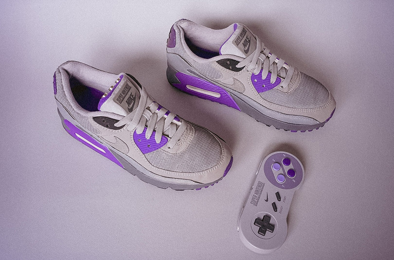 Представлены кроссовки Nike Air SNES со встроенной игровой приставкой