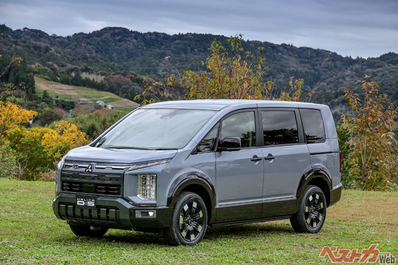 В Японии представили обновленный минивэн Mitsubishi Delica: 19-летняя модель получила улучшенный полный привод S-AWC как у Lancer Evolution
