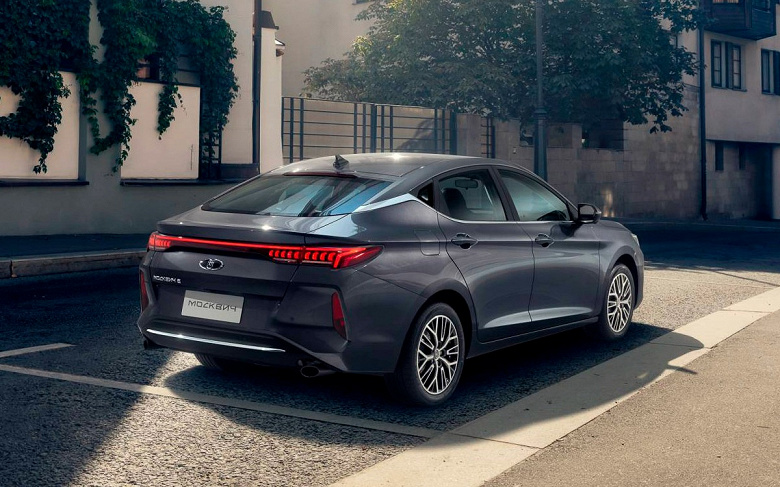 Россиянам не нужны «Москвичи»? Продажи снизились вдвое за год