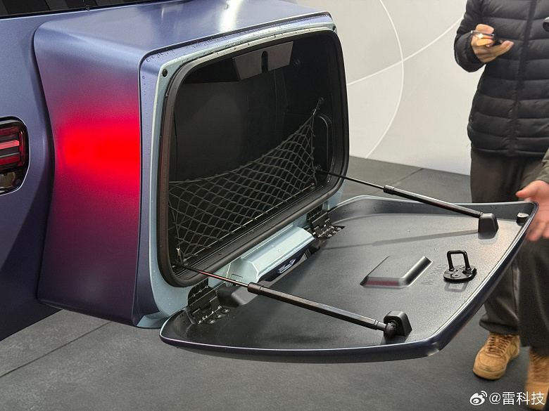 Зачем ждать Toyota Land Cruiser Mini, если есть BYD Leopard Titanium 3? BYD представила крутой полноприводный 421-сильный очень дешевый внедорожник