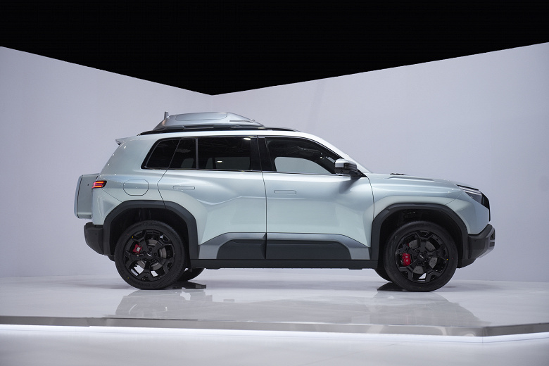 Зачем ждать Toyota Land Cruiser Mini, если есть BYD Leopard Titanium 3? BYD представила крутой полноприводный 421-сильный очень дешевый внедорожник