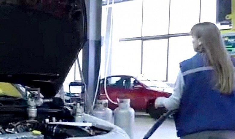 Новую Lada Granta впервые засняли на заводе