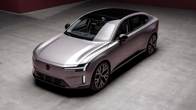Не седан, не внедорожник, а автомобиль «новой категории». Представлен Volvo ES90: 670 л.с. и разгон до 100 км/ч за 3,9 с