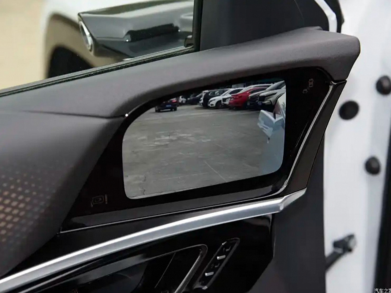 Представлен Honda S7 &mdash; новый 476-сильный полноприводный кроссовер, в котором подогреваются подлокотники и нет зеркал заднего вида