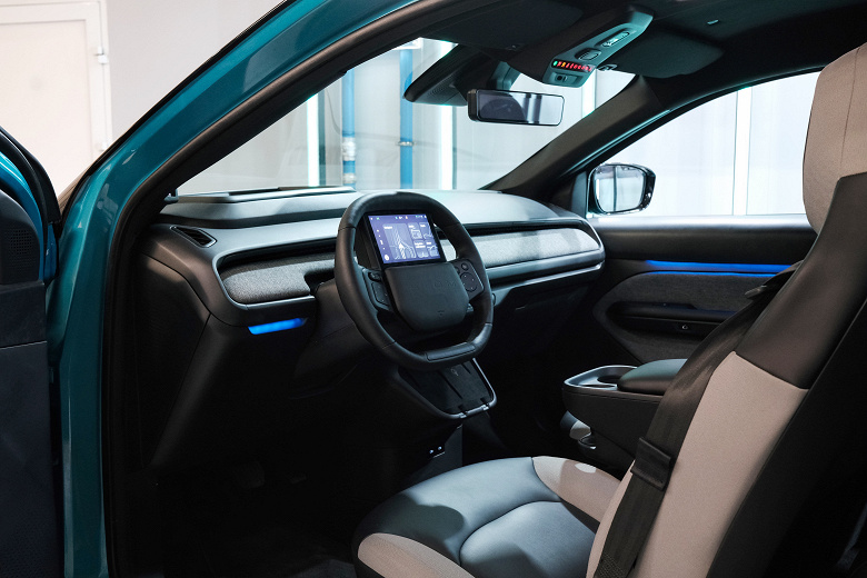  Действительно российский автомобиль с уникальной конструкцией, который уже стал хитом с более чем 100 000 предзаказов: серийное производство &laquo;Атома&raquo; стартует в июле 2025