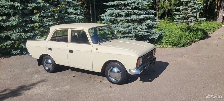 Новый «Москвич» из прошлого: в Москве продается «Москвич-412» 1987 года с пробегом всего 3 тыс. км — недорого