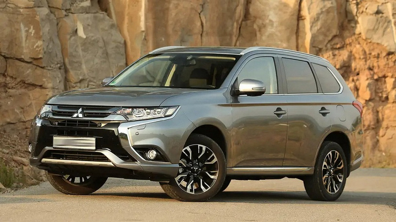 Новые Mitsubishi Outlander третьего поколения теперь стоят меньше 3 млн рублей. Кроме того, доступны скидки