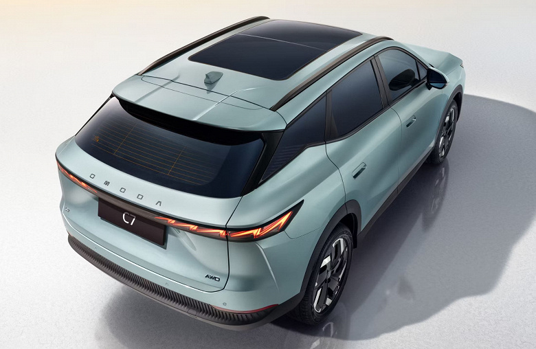 150 л.с., полный привод, 3 года гарантии и богатое оснащение: раскрыты все характеристики и комплектации кроссовера Omoda C7 для России