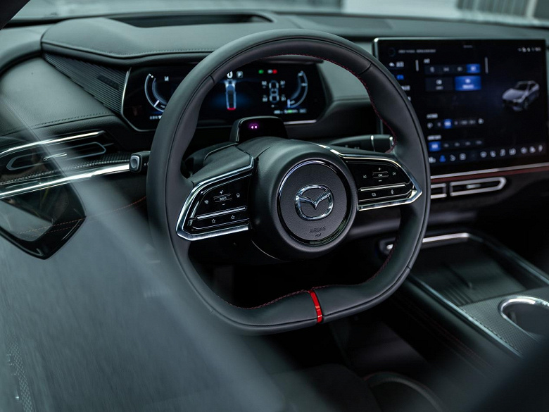 Новейшая &laquo;шестёрка&raquo; Mazda с запасом хода 1300 км и расходом 3,6 л на 100 км. Представлена Mazda EZ-6 Sports Edition