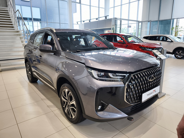 Chery Tiggo 7L впервые вошёл в топ самых продаваемых кроссоверов в России