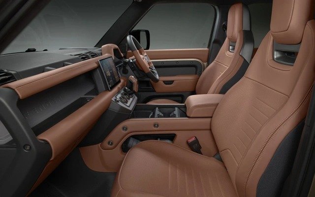 В России начали продавать новейший 635-сильный Land Rover Defender