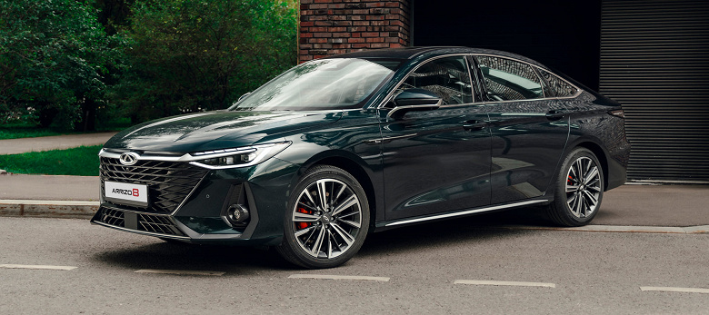 Аналог Toyota Camry от Chery &mdash; всего 1,9 млн рублей. В Белоруссии устроили распродажу Chery Arrizo 8: бизнес-седан на 1,2 млн рублей дешевле, чем в России