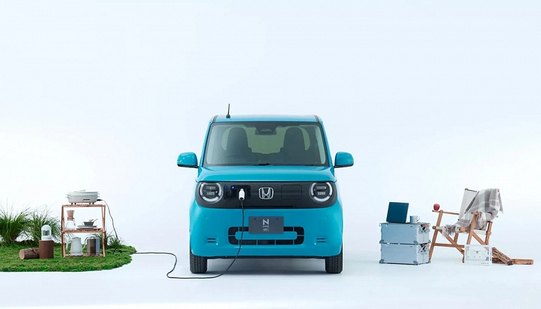 Новая Honda с функцией внешнего аккумулятора для бытовой техники и физическими кнопками. Представлен Honda N-One e: