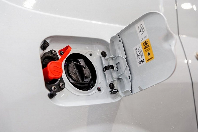 Автомобили Lada &mdash; теперь на пропане: и всего на 50 000 рублей дороже бензиновых версий