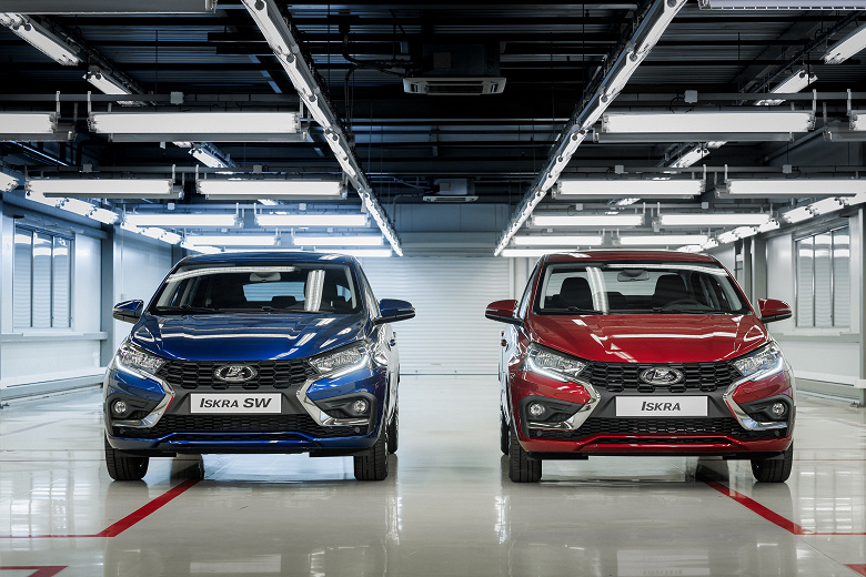 Первая в истории Lada с защитой от опрокидывания — это Lada Iskra Cross