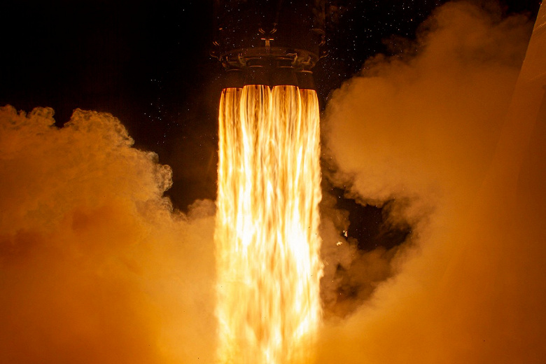 SpaceX запустила 50-й космический корабль Dragon к МКС