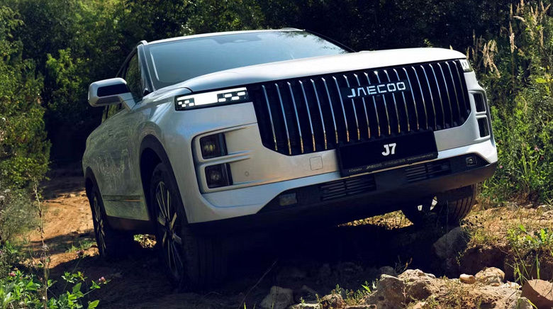 Самый дешевый кроссовер Jaecoo в России стал еще дешевле: скидки на Jaecoo J7 достигают 330 тыс. рублей