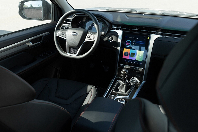 Рамный внедорожник с тяговитым мотором — за 2,72 млн рублей. В Белоруссии начали выпускать JAC T8 Pro