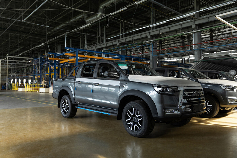 Рамный внедорожник с тяговитым мотором — за 2,72 млн рублей. В Белоруссии начали выпускать JAC T8 Pro