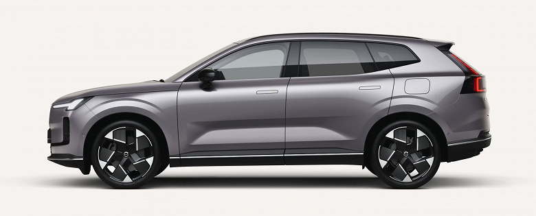 Совершенно новый Volvo XC70 уже можно забронировать в России: 6,3 млн рублей за 462 л.с., полный привод и отличное оснащение