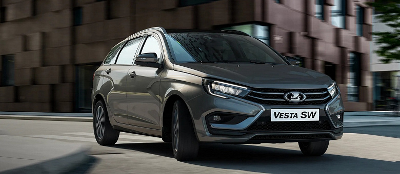 АвтоВАЗ выпустит три новые версии Lada Vesta осенью 2025 года: Vesta CNG, Vesta ПФА и Vesta Sport