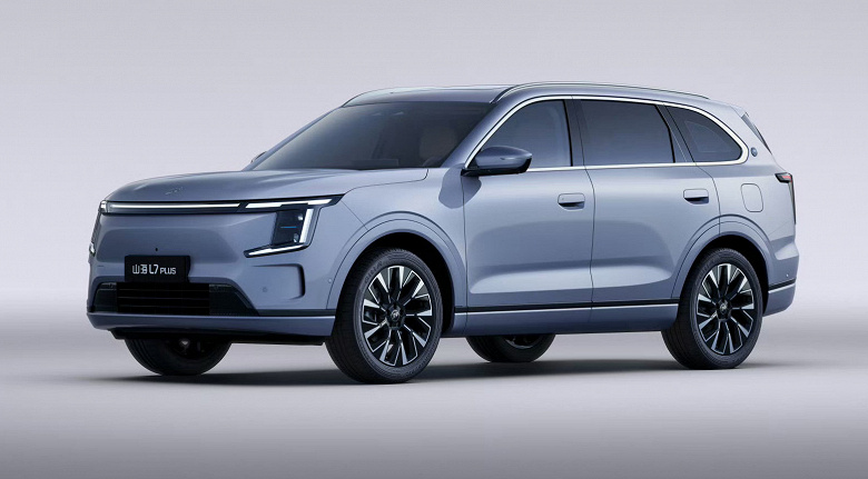 Новый уровень для Jetour. Новейший Jetour X70L оценили всего в 142,9 тыс. юаней (1,7 млн рублей). Это аналог Geely Monjaro с 254-сильным мотором и 8-ступенчатым «автоматом»