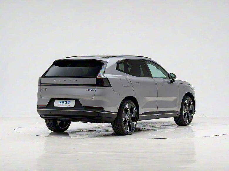 В Китае стартовали продажи Volvo CX70: 462 л.с., полный привод, 1200 км на баке бензина и скидка 20,5 тыс. долларов для первых покупателей