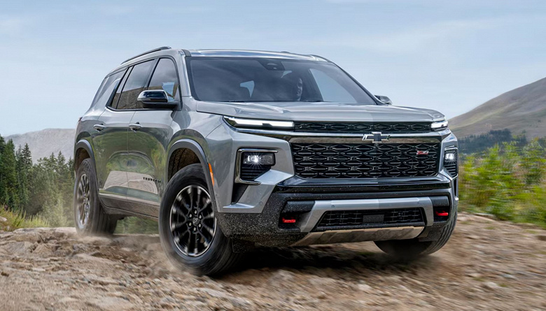 В продаже в России появились новые внедорожники Chevrolet Traverse: 325 л.с., &laquo;автомат&raquo; и полный привод &mdash; за 10,9 млн рублей (или 7,4 млн рублей под заказ)