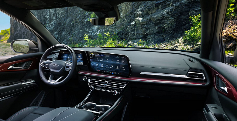 В продаже в России появились новые внедорожники Chevrolet Traverse: 325 л.с., &laquo;автомат&raquo; и полный привод &mdash; за 10,9 млн рублей (или 7,4 млн рублей под заказ)