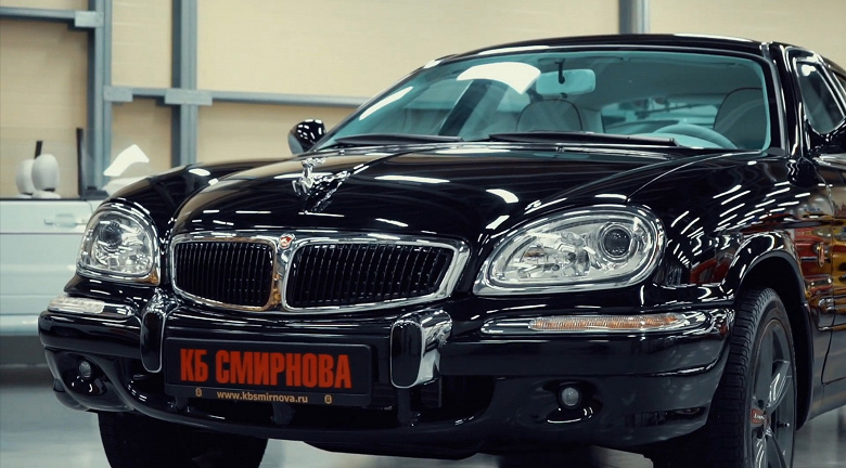 6,9 млн рублей за одну из самых роскошных &laquo;Волг&raquo; в истории: на продажу выставлен уникальный ГАЗ-3111 с отделкой из кожи крокодила