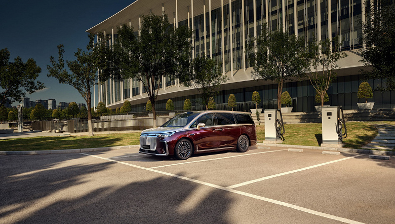 Официально: обновленный роскошный минивэн Voyah Dream скоро дебютирует в России