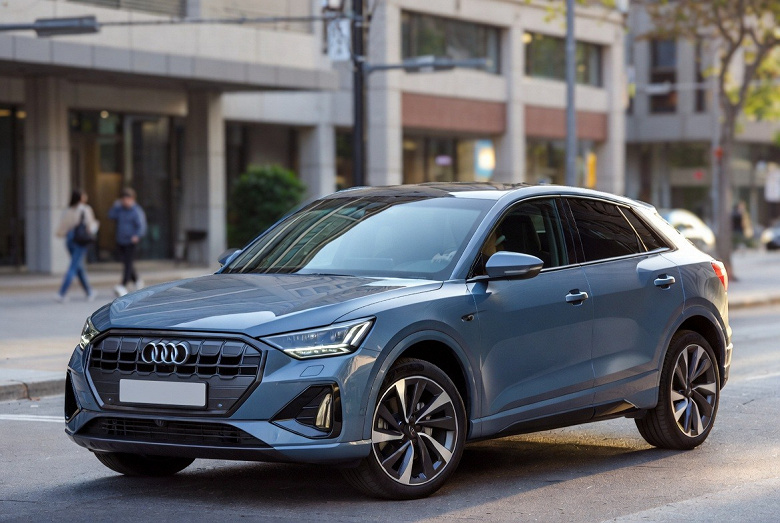 Самый дешёвый Audi E-tron. Маленький кроссовер с премиальными амбициями Q2 E-tron 2026 получит новую платформу