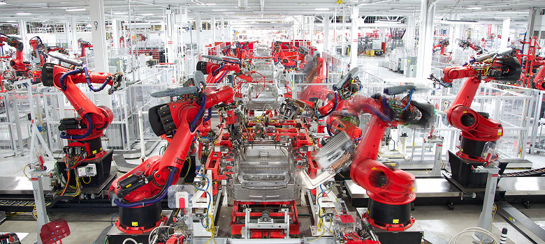 1700 уволенных сотрудников Tesla &mdash; и это только в Берлине &mdash; оказались слухами: компания не планирует сокращать производство и персонал