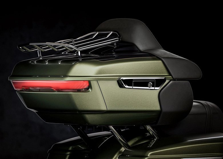 Представлены флагманские мотоциклы Harley-Davidson нового поколения: Street Glide Limited и Road Glide Limited