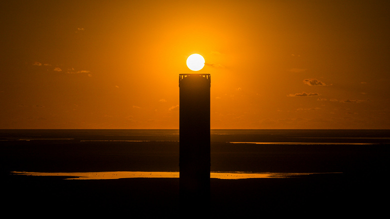 SpaceX показала сверхмощный ускоритель Booster 19 перед отправкой его на криотесты